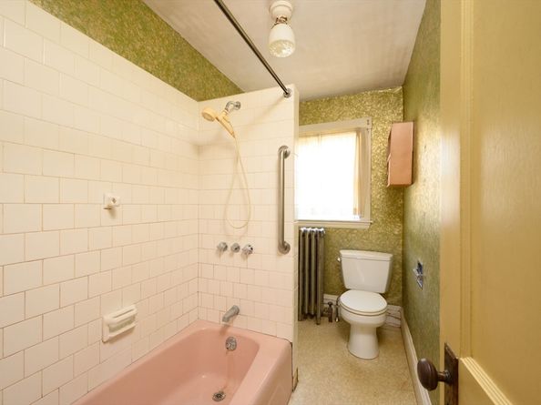 131 Mutton Ln, Weymouth MA 02189