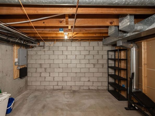 20 Hemlock Cir 20, Millis MA 02054