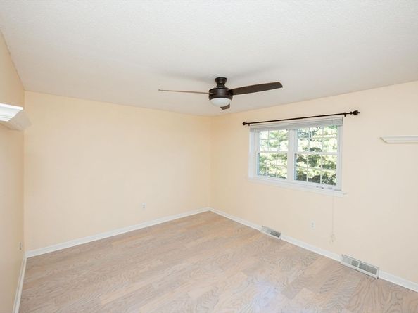 20 Hemlock Cir 20, Millis MA 02054