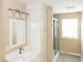 20 Hemlock Cir 20, Millis MA 02054