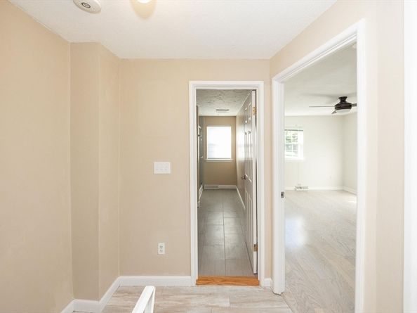 20 Hemlock Cir 20, Millis MA 02054