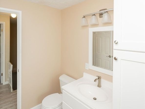 20 Hemlock Cir 20, Millis MA 02054