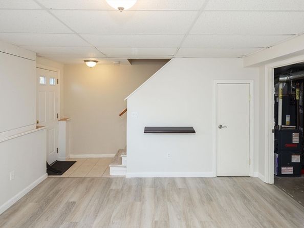 20 Hemlock Cir 20, Millis MA 02054