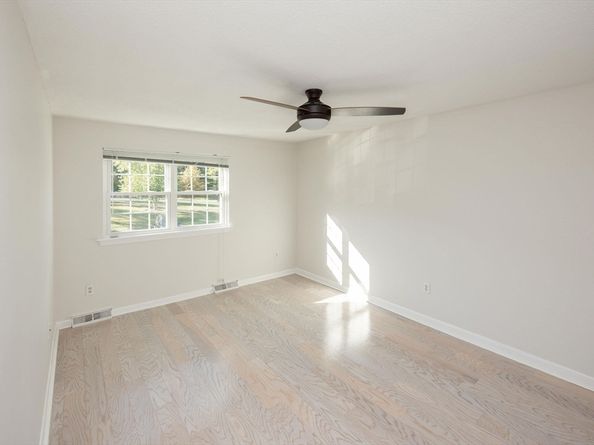 20 Hemlock Cir 20, Millis MA 02054