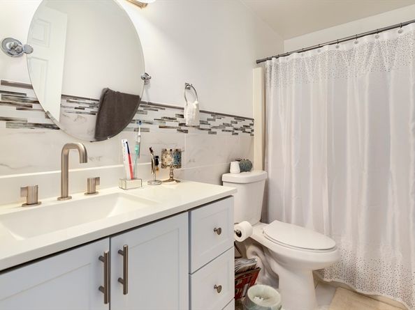292 Salem St 101, Revere MA 02151