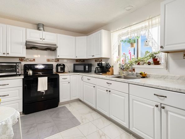 292 Salem St 101, Revere MA 02151