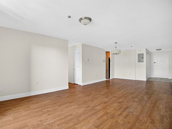 33 Lodgen Ct 4G, Malden MA 02148