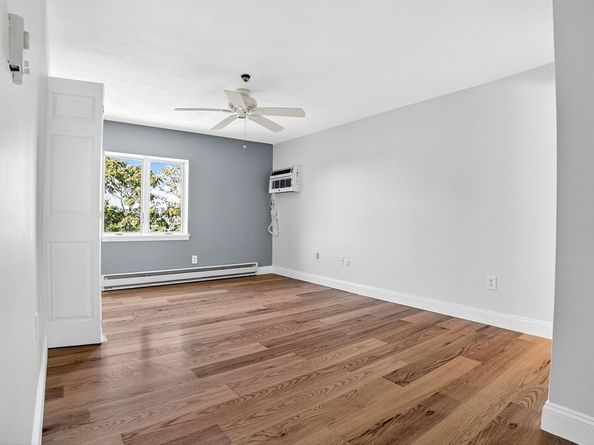 33 Lodgen Ct 4G, Malden MA 02148