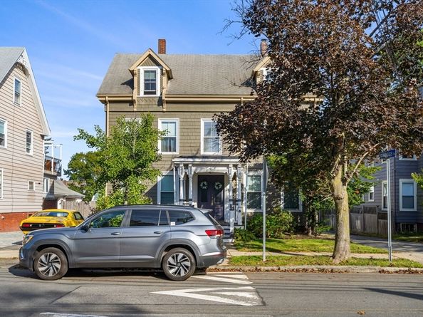 189 Burrill 2, Swampscott MA 01907