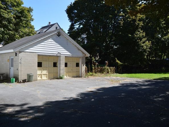 116 Pine St, Fitchburg MA 01420