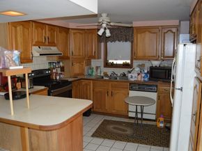 116 Pine St, Fitchburg MA 01420