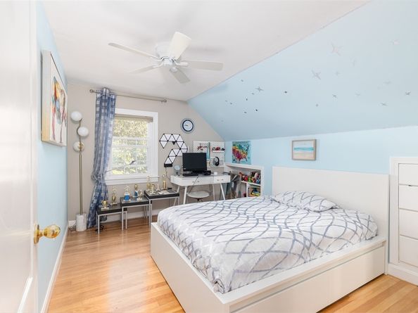 16 Duke St, Swampscott MA 01907
