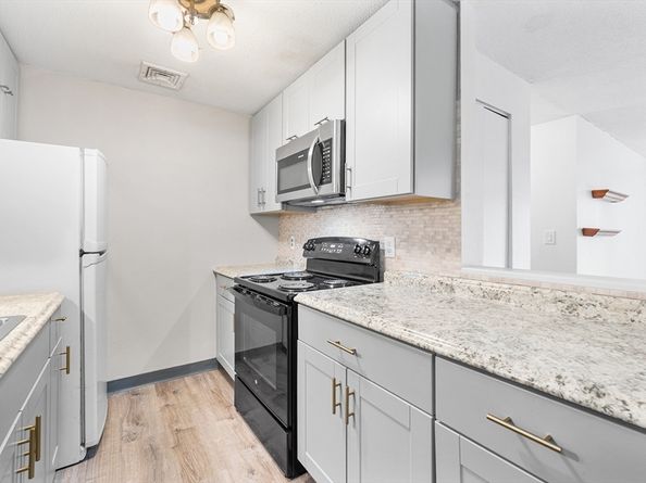 15 Bower Rd B2, Quincy MA 02169