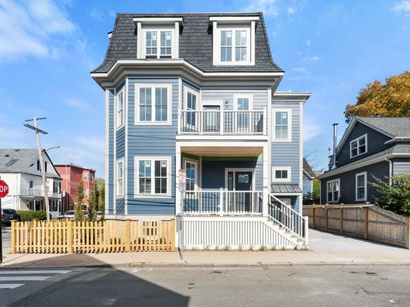 35 Richardson 2, Somerville MA 02145