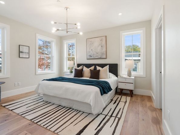 35 Richardson 2, Somerville MA 02145
