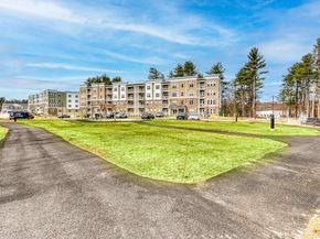 2 Winslow Ln 2302, Grafton MA 01519