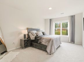 2 Winslow Ln 2302, Grafton MA 01519