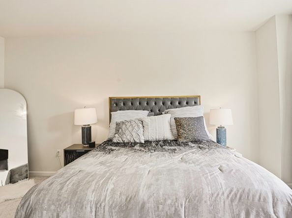 2 Winslow Ln 2302, Grafton MA 01519
