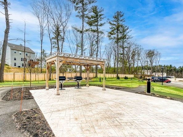 2 Winslow Ln 2302, Grafton MA 01519