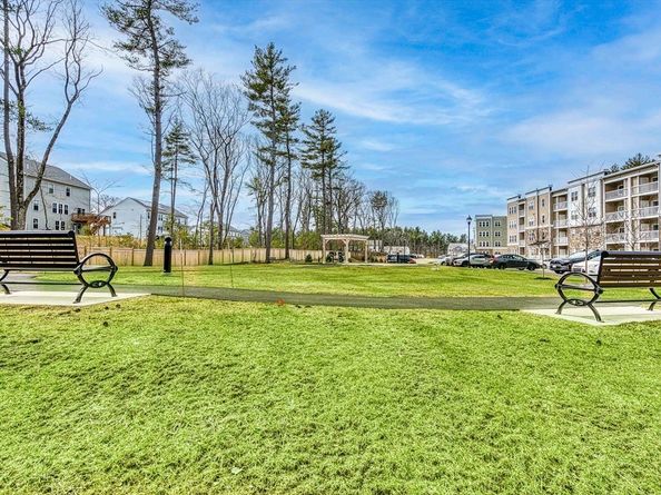 2 Winslow Ln 2302, Grafton MA 01519