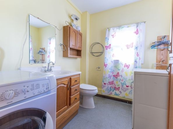 1479 Main Street, Leominster MA 01453