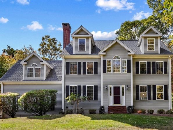 30 Broken Tree Rd, Medway MA 02053