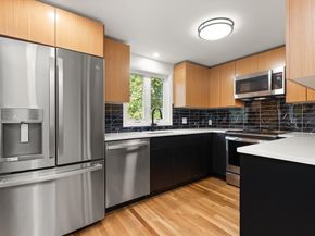 19 Selwyn, Newton MA 02461