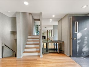 19 Selwyn, Newton MA 02461