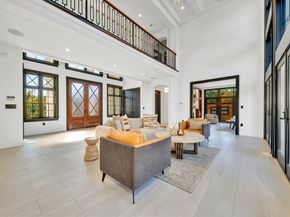 19 Bridle Spur Ln, Danvers MA 01923