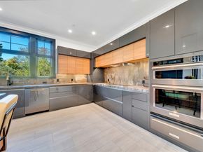 19 Bridle Spur Ln, Danvers MA 01923