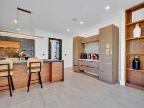 19 Bridle Spur Ln, Danvers MA 01923