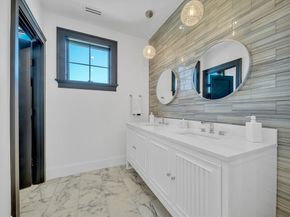 19 Bridle Spur Ln, Danvers MA 01923