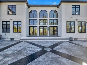 19 Bridle Spur Ln, Danvers MA 01923