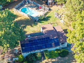 122 High St, Carver MA 02330
