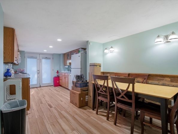 122 High St, Carver MA 02330