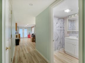 122 High St, Carver MA 02330