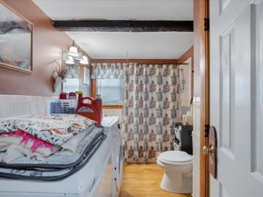 122 High St, Carver MA 02330