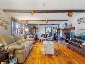 122 High St, Carver MA 02330