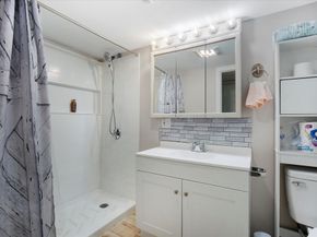 122 High St, Carver MA 02330