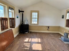 73 Potter Hill Rd, Grafton MA 01519