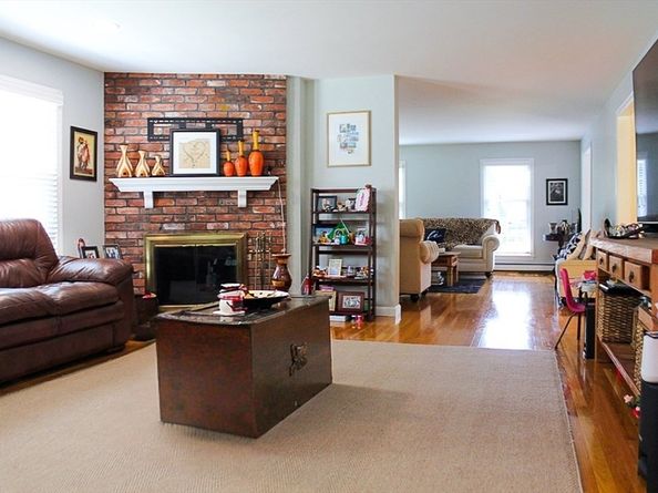 2 Applewood Circle, Shrewsbury MA 01545