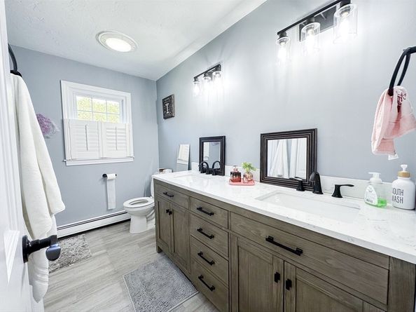 2 Applewood Circle, Shrewsbury MA 01545