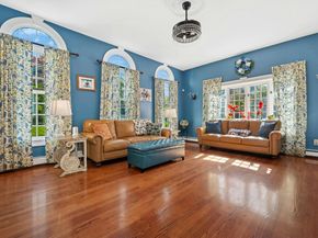 667 Grove St, Worcester MA 01605