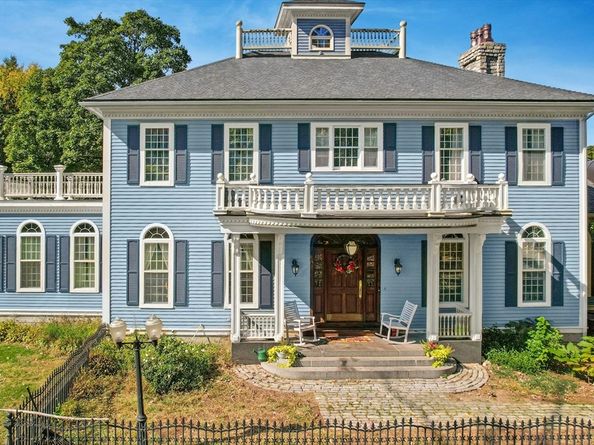 667 Grove St, Worcester MA 01605