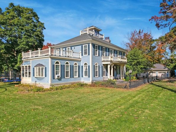 667 Grove St, Worcester MA 01605
