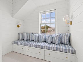 11 Bay Rd, Mattapoisett MA 02739