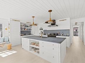 11 Bay Rd, Mattapoisett MA 02739