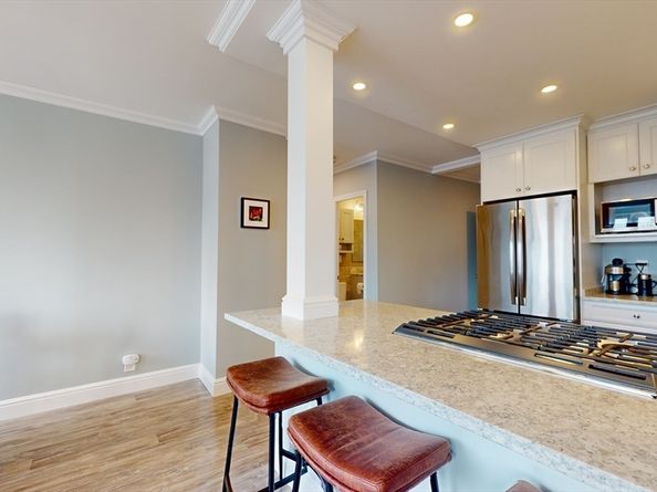 65 E India Row 24H, Boston MA 02110