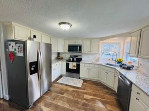27 Fitchburg St, Marlborough MA 01752