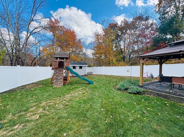 27 Fitchburg St, Marlborough MA 01752